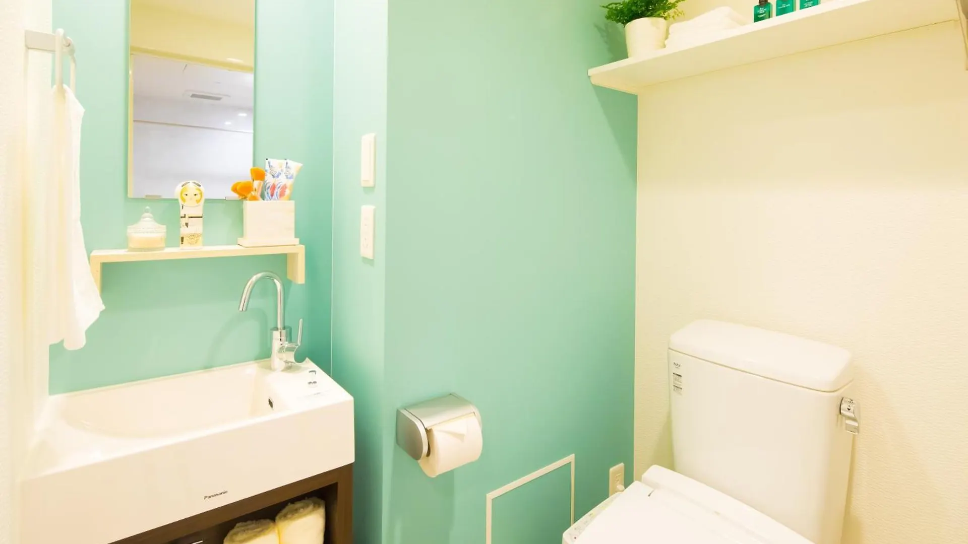 @Rlis_House 難波 Apartment Osaka Japan